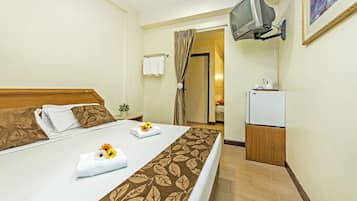Free WiFi, bed sheets