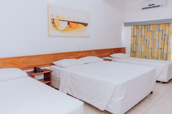 Standard Room | Minibar, desk, blackout drapes, soundproofing