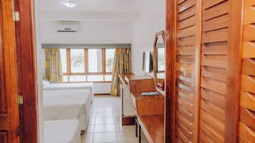 Minibar, desk, blackout drapes, soundproofing