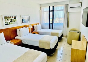 Ropa de cama de alta calidad y minibar