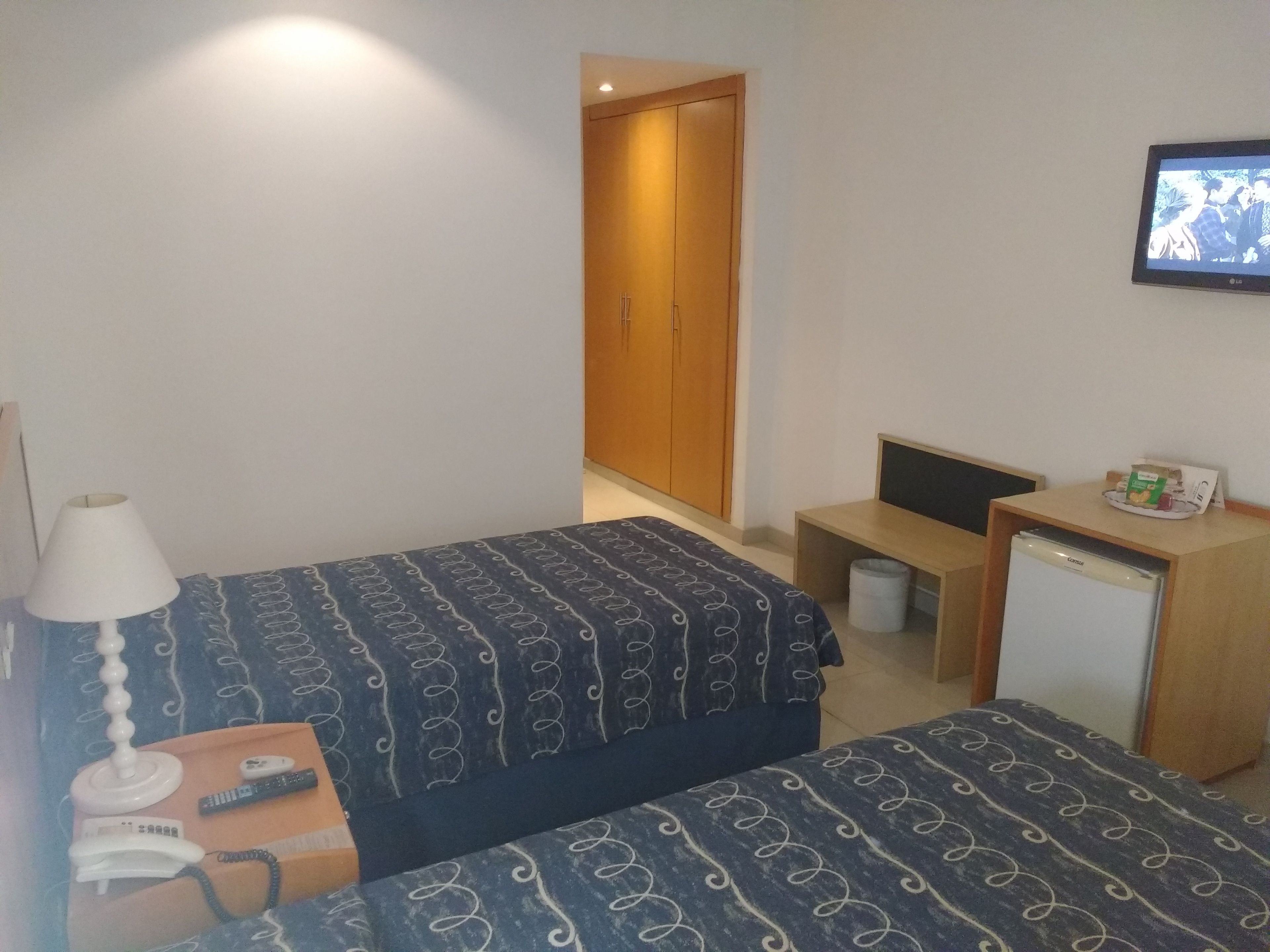 single room | premium bedding, minibar, in-room safe, desk