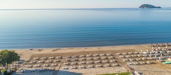 Galaxy Beach Resort, BW Premier Collection