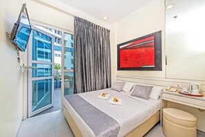 Free WiFi, bed sheets - Hotel 81 Elegance (Singapore)