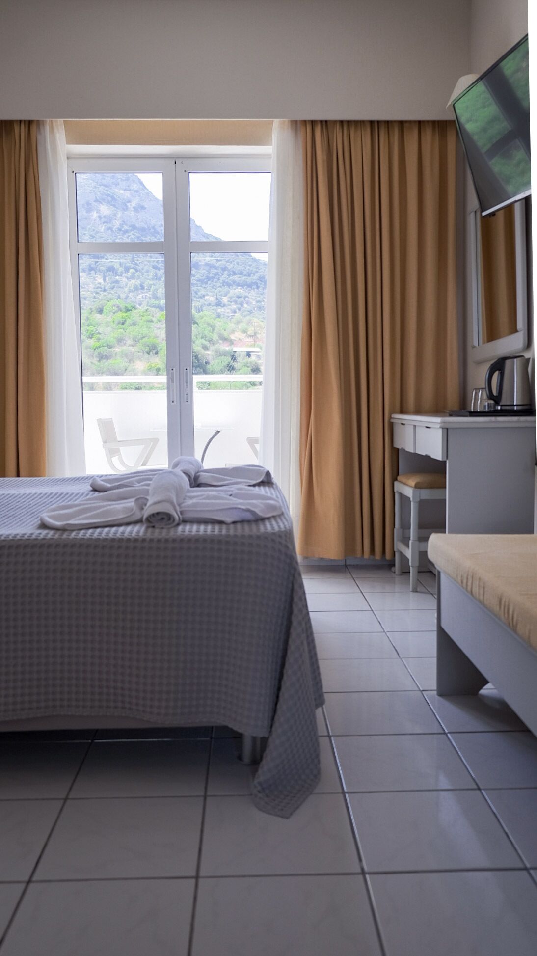 Premium Room, Sea View | Minibar, soundproofing, free WiFi, bed sheets