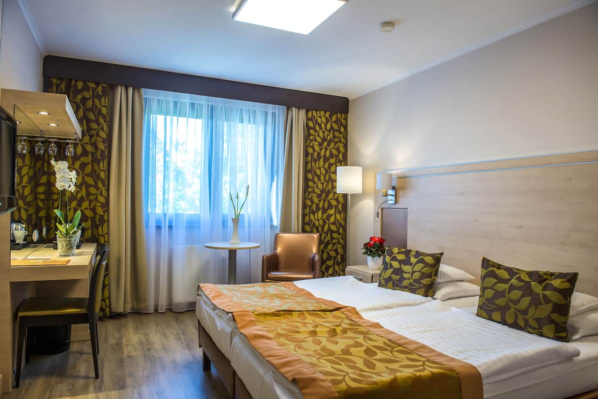 1 bedroom, minibar, in-room safe, desk