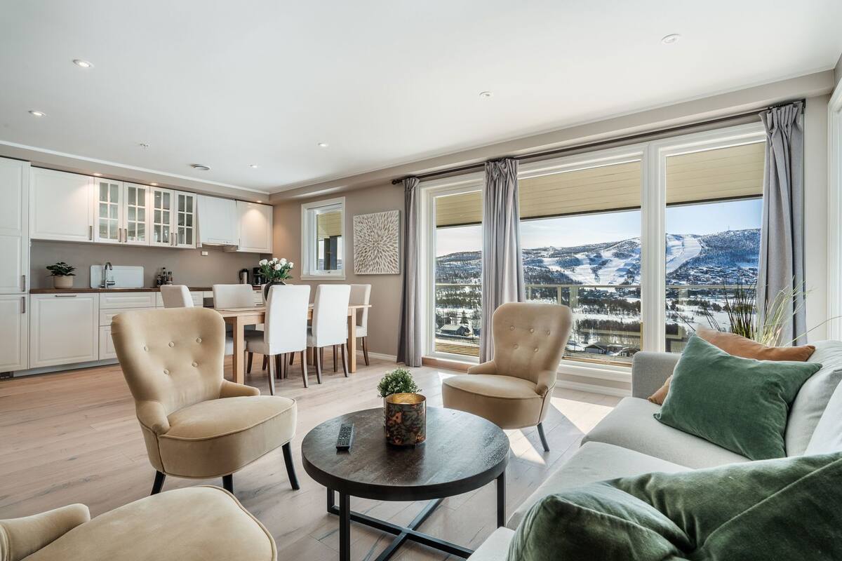 Living area | Flat-screen TV