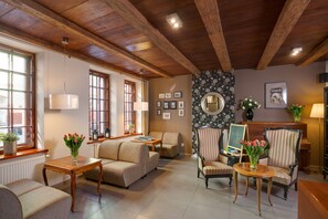 Lobby lounge - Hotel Czarna Róża (Torun)