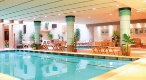 Indoor pool, outdoor pool