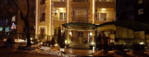 Front of property – evening/night - Meg Lozenetz Hotel (Sofia)
