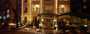 Façade de l’hébergement - soirée/nuit