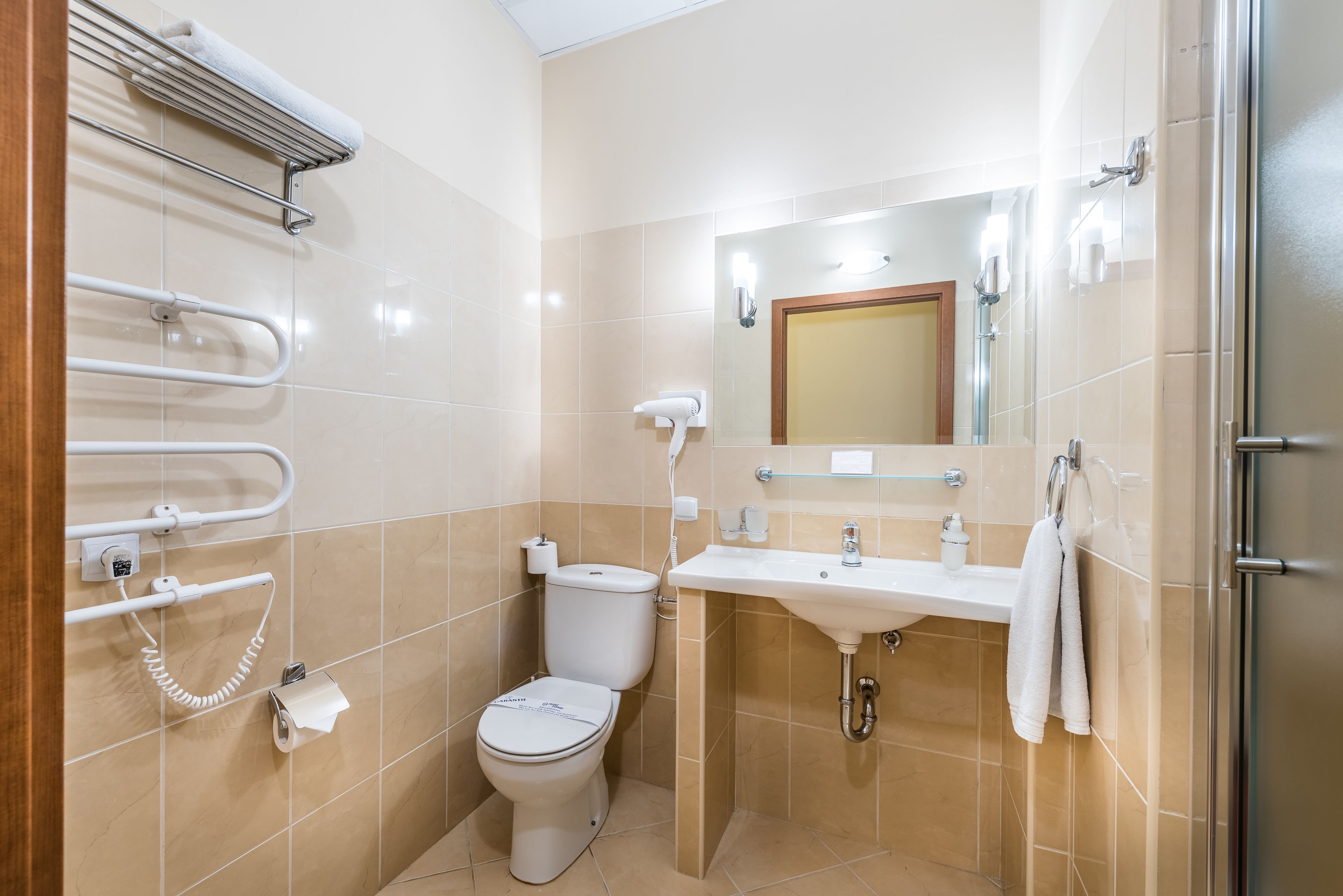 shower, free toiletries, hair dryer, slippers