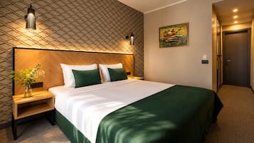 Luxury Double Room | In-room safe, desk, soundproofing, free WiFi