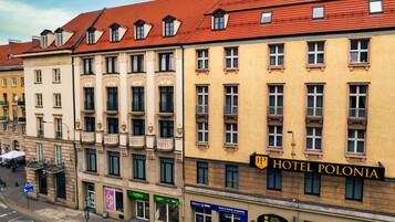 Vista frontal de la propiedad