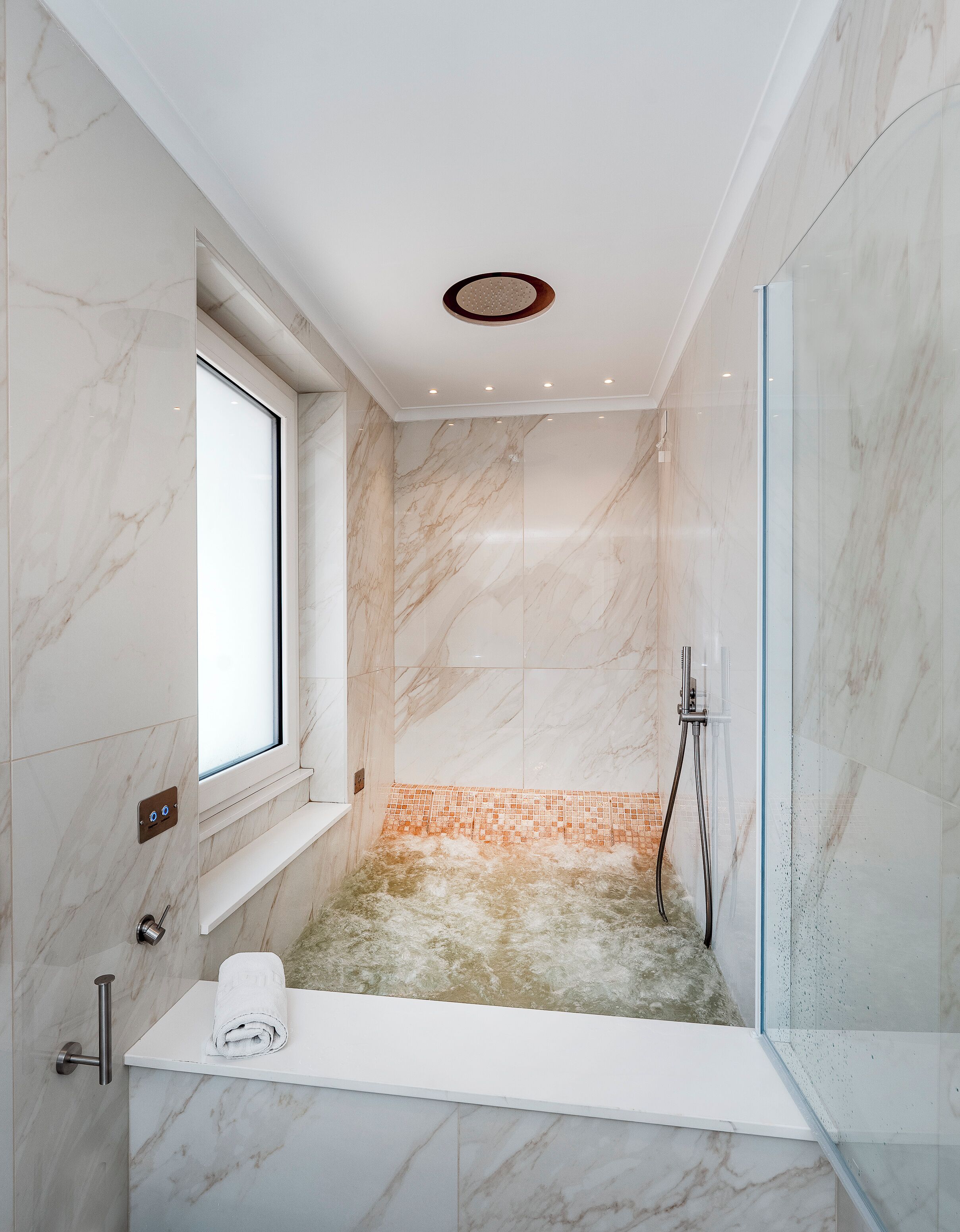 suite, hot tub, partial sea view | jetted bathtub