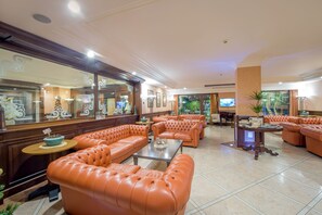 Lobby sitting area - Hotel Michelangelo (Sorrento)