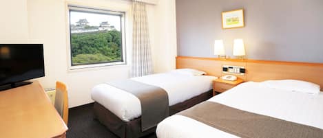 Sengetøy av topp kvalitet, skrivebord, strykejern/-brett og wi-fi