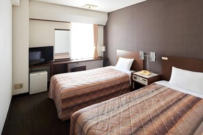 Iron/ironing board, free wired internet, bed sheets - Marroad Inn Akasaka (Tokyo)