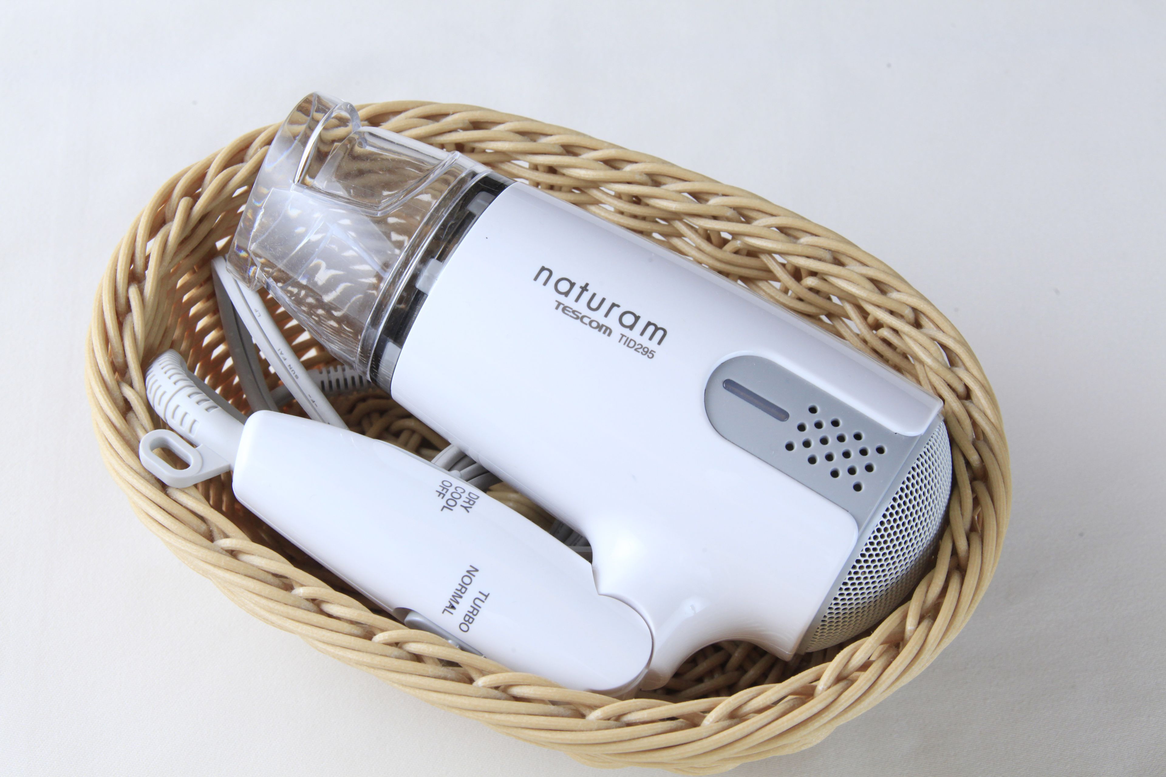 combined shower/bathtub, free toiletries, hair dryer, slippers