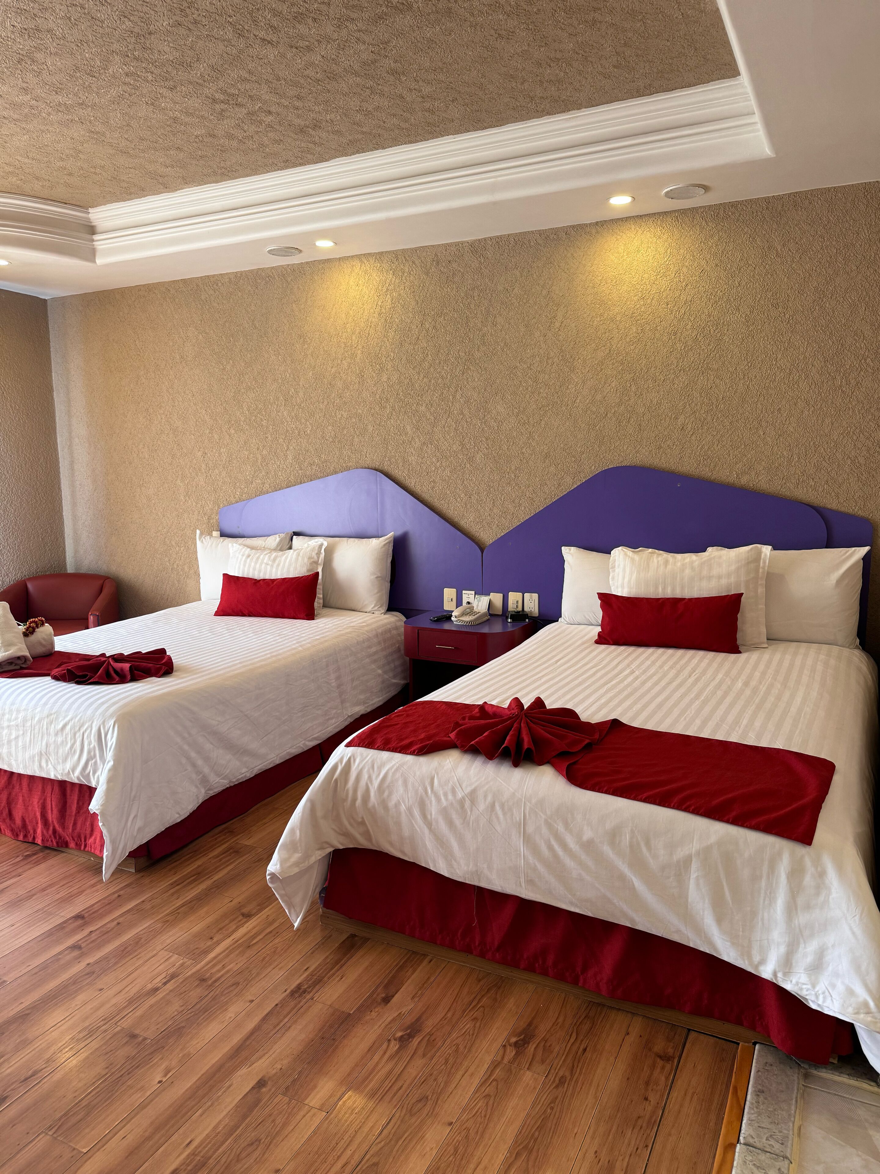 standard room | premium bedding, in-room safe, blackout curtains, iron/ironing board