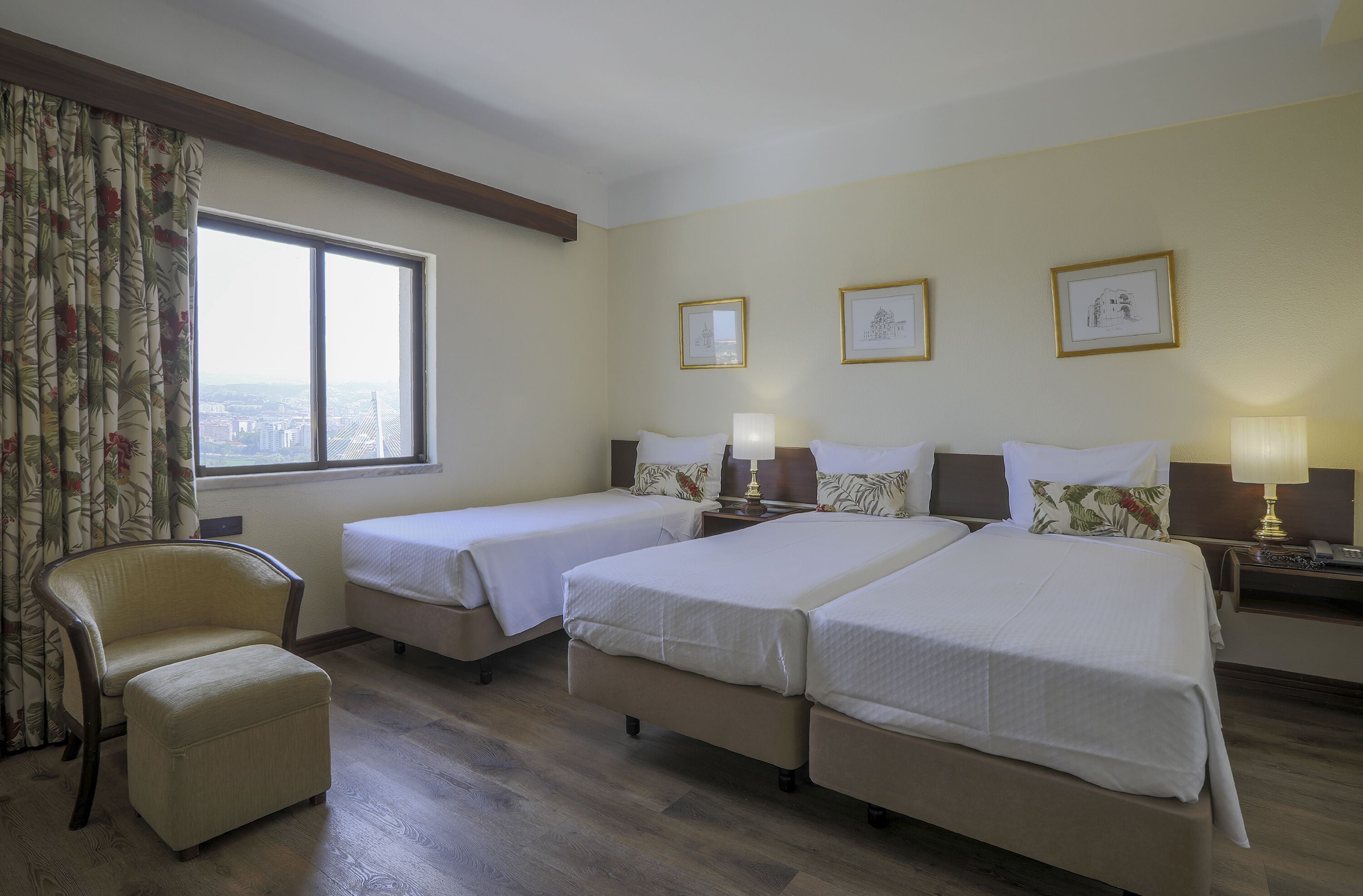 standard double or twin room (with extra bed) | in-room safe, desk, iron/ironing board, free wifi