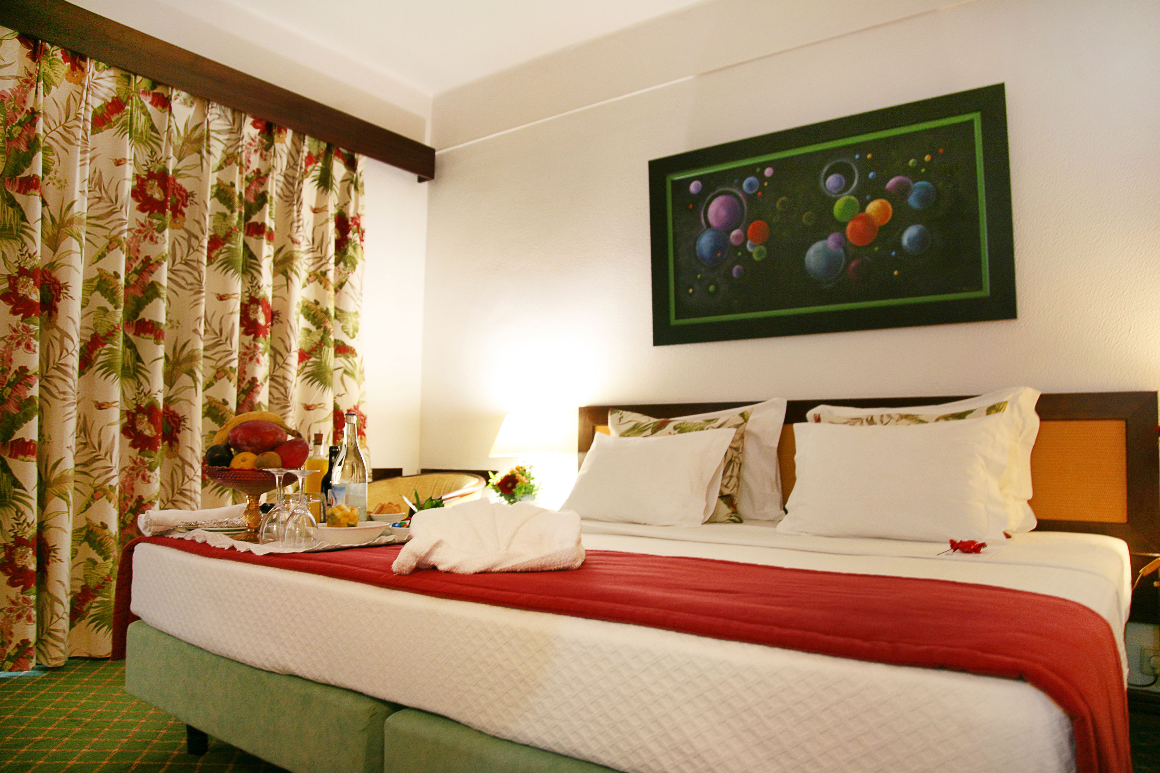 in-room safe, desk, iron/ironing board, free wifi