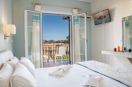 Ropa de cama de alta calidad y tabla de planchar con plancha