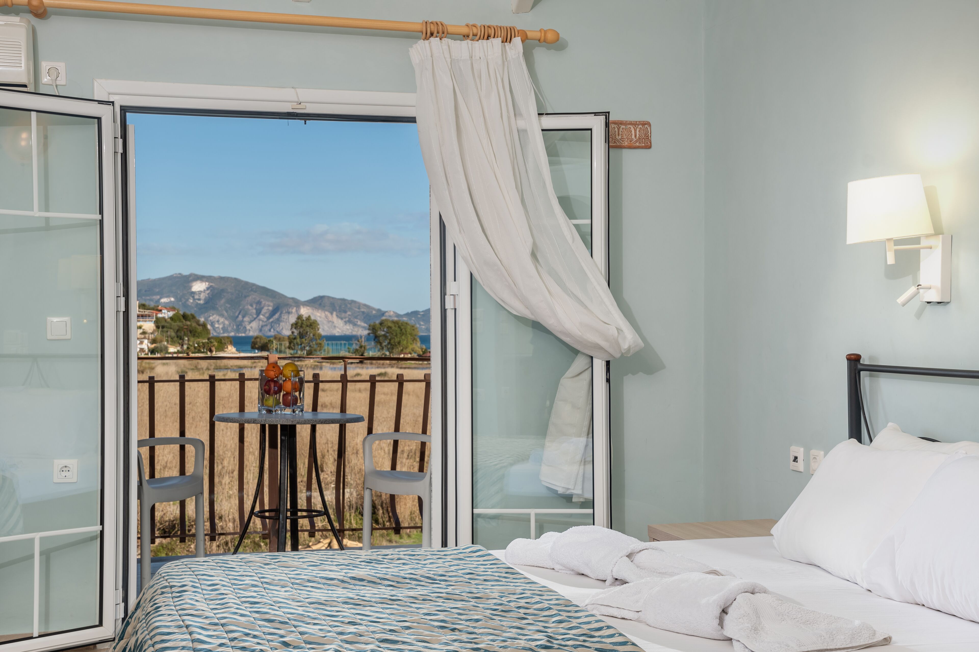 Monolocale | Biancheria da letto di alta qualità, ferro/asse da stiro