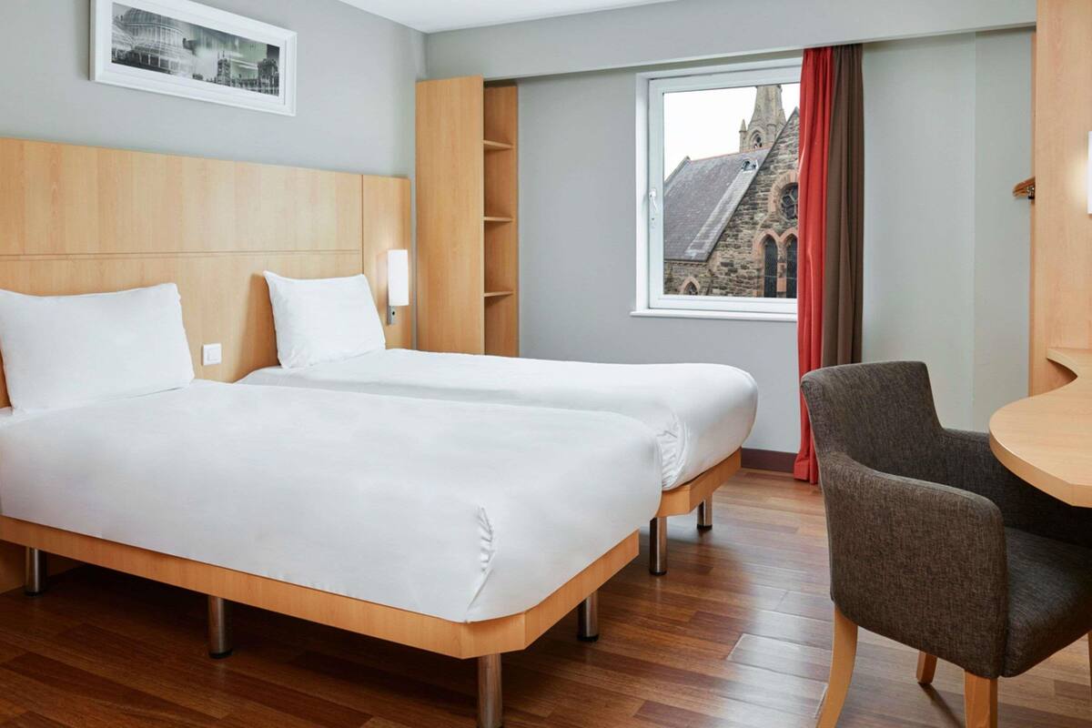 Twin Room, 2 Twin Beds | In-room safe, desk, iron/ironing board (on request), cribs (free)