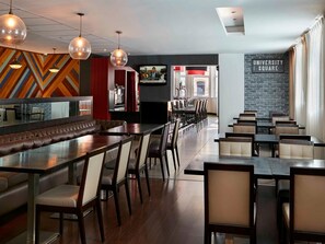 Lunch and dinner served - ibis Belfast Queens Quarter (Belfast)