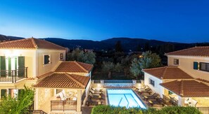 Villa Deluxe, alberca privada | Vista al jardín