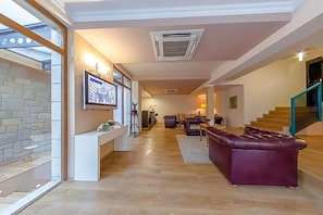Lobby - Studio (Veliko Tarnovo)