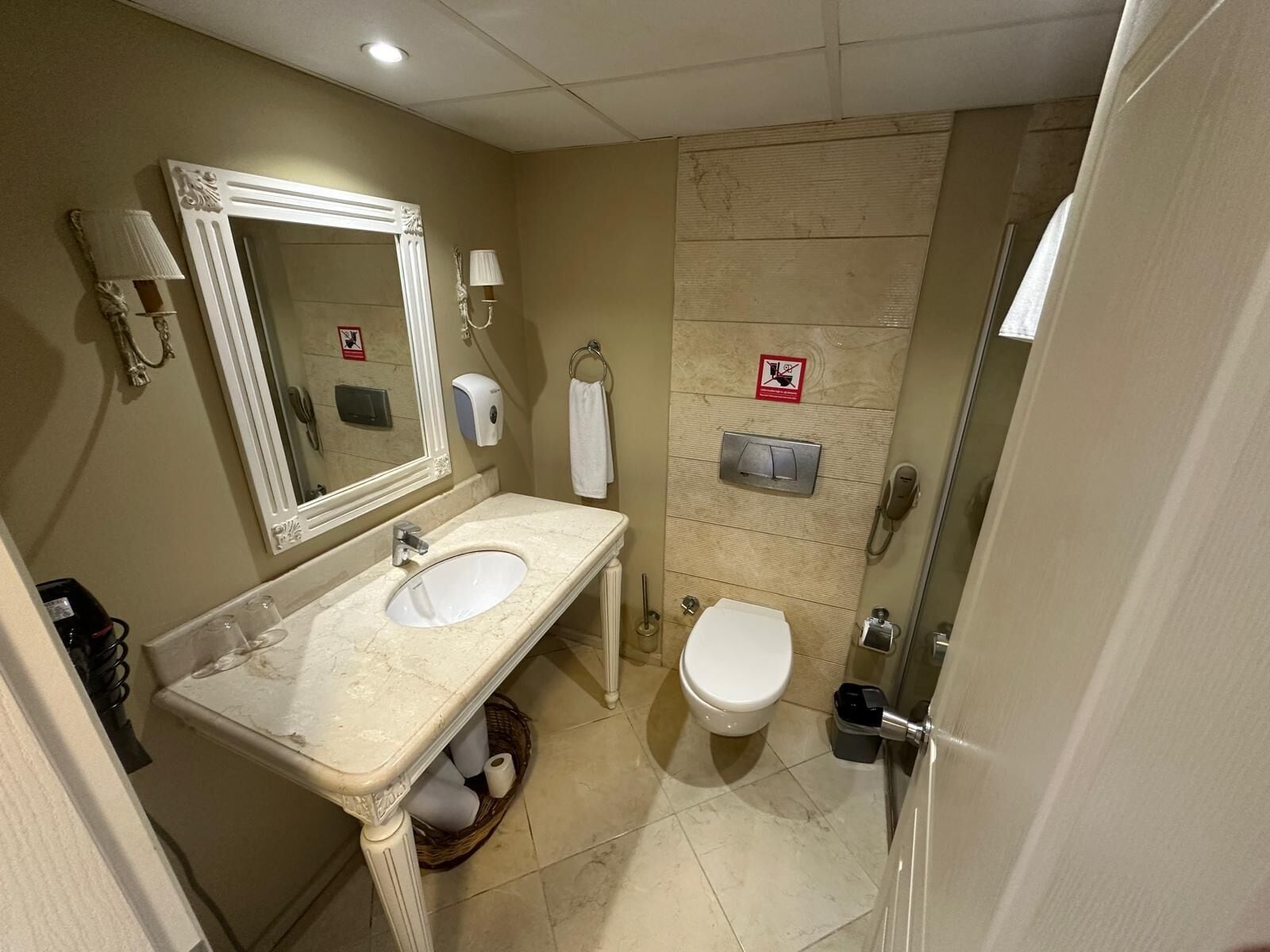 Foto - Hotel Carina