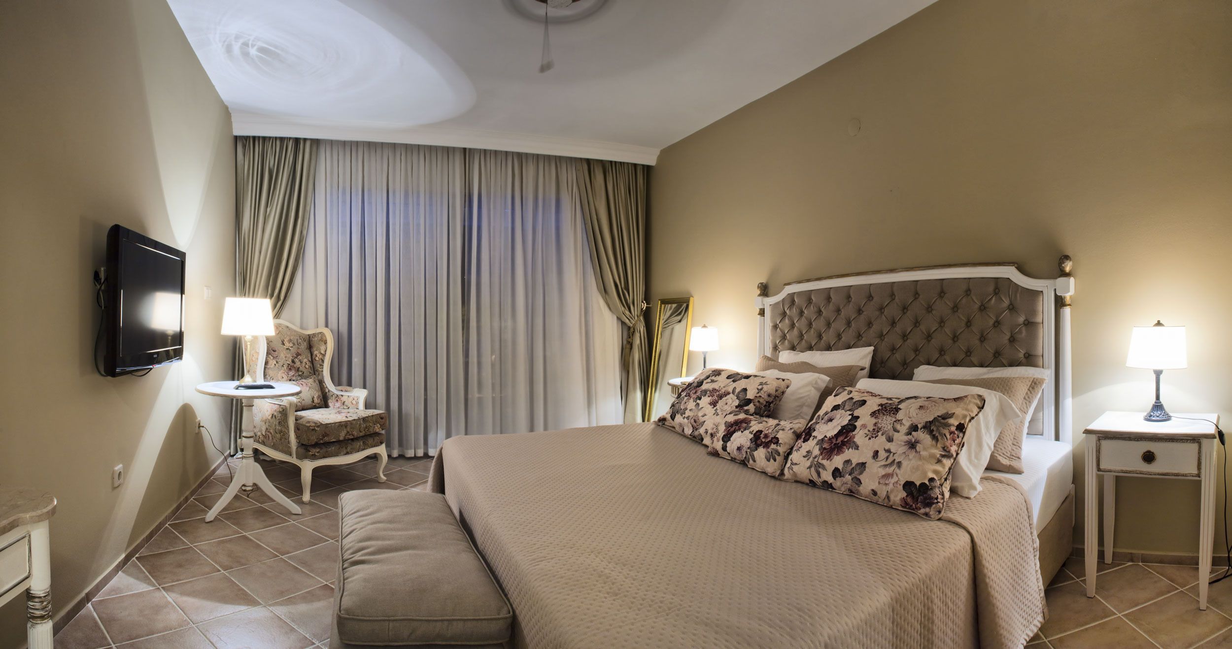 Minibar, in-room safe, individually decorated, desk