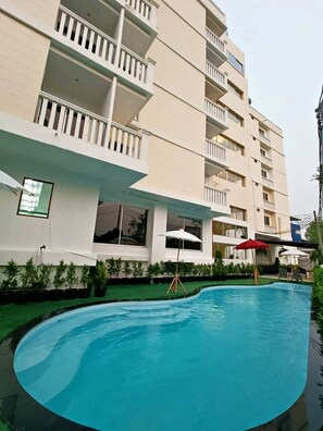 Outdoor pool - Royal Peninsula Hotel Chiang Mai (Chiang Mai)