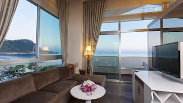 Xperian Deluxe Loft | Living area | 52-cm LCD TV with satellite channels, TV