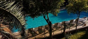 Iris Hotel & Spa