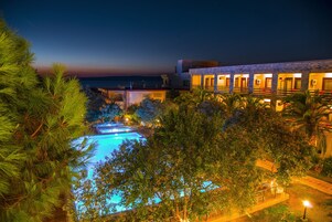 Deluxe Double Room, 1 King Bed, Sea View | Balcony view