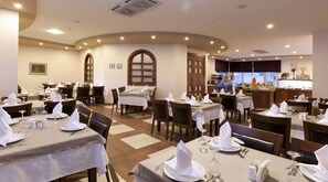 2 restaurants, breakfast, lunch, dinner served; international cuisine - Xperia Grand Bali Hotel  - All Inclusive (Alanya)