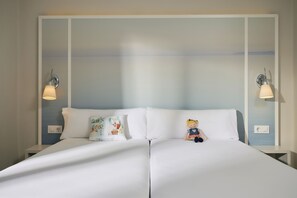 1 bedroom, in-room safe, free WiFi, bed sheets