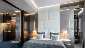 King David Suite (Free SPA entrance & Executive Lounge) | Prémium ágynemű, minibár, széf a szobában és íróasztal