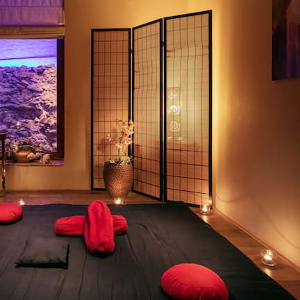 Couples treatment rooms, sauna, steam room, body treatments