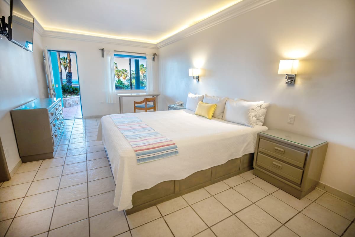 basic suite, ocean view | 1 bedroom, pillow-top beds, in-room safe, iron/ironing board