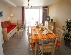 Ảnh chưa phân loại, 2 trong số 66 ảnh, nút