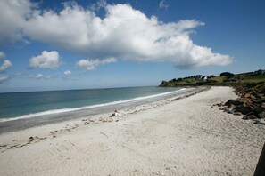 Beach nearby - Résidence Odalys Domaine des Roches Jaune (Plougasnou)