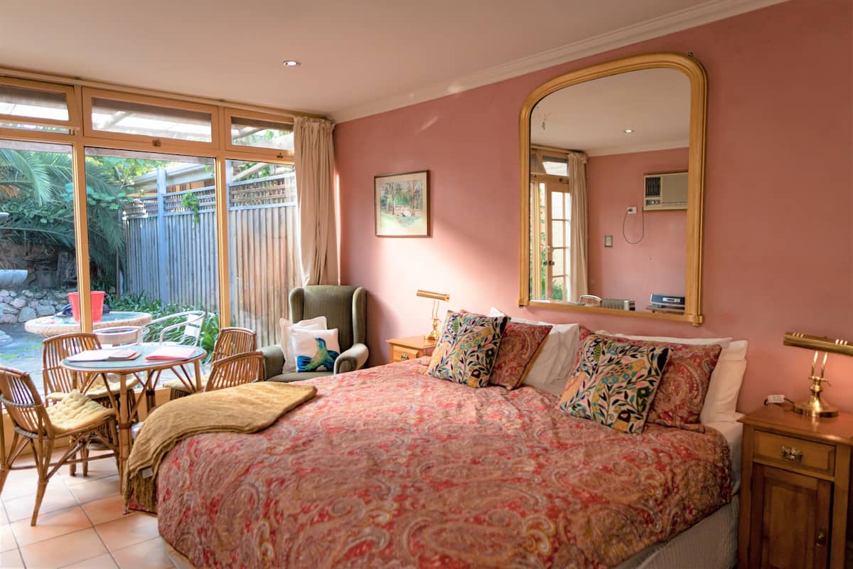 Romantic Spa Suite (Champagne) - 38a Melbourne Street