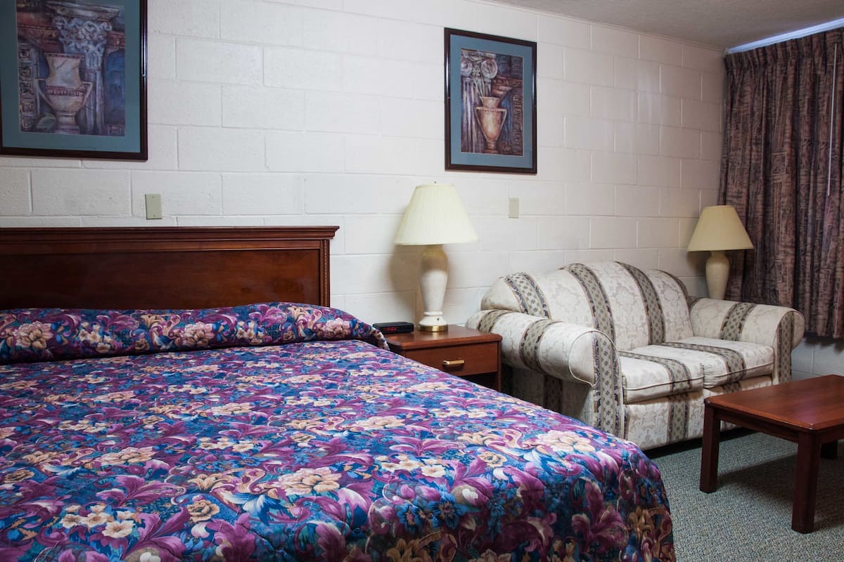 Premium bedding, down duvets, Select Comfort beds, desk