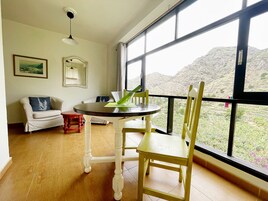 Estudio básico | Ropa de cama hipoalergénica, edredones de plumas, cortinas opacas