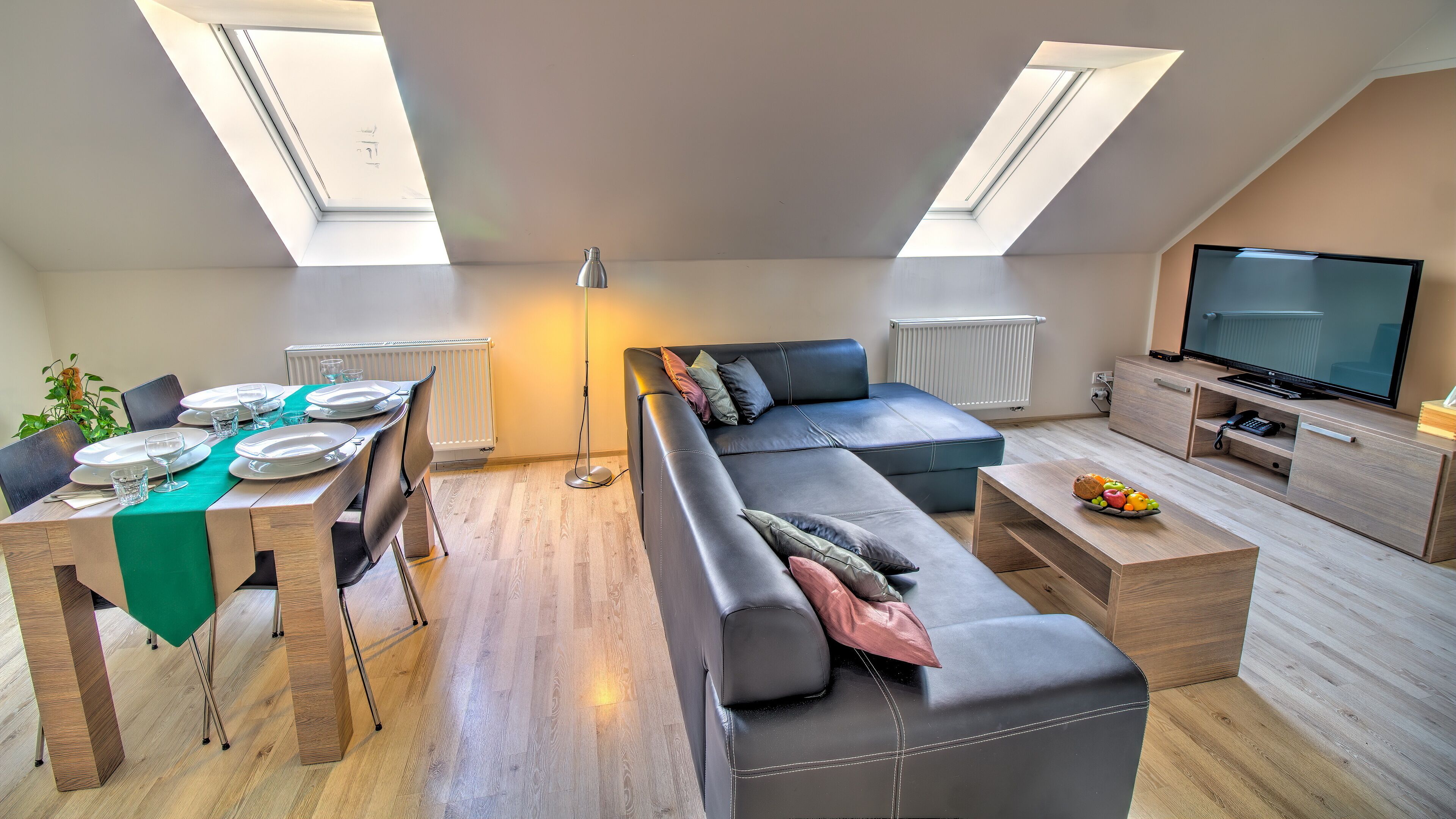 80-cm LCD TV with satellite channels, TV