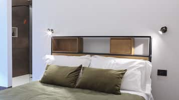 Exclusive-værelse - 1 queensize-seng - balkon - byudsigt | 1 soveværelse, dundyner, minibar, individuelt design
