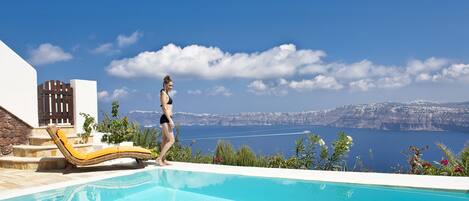 Superior Suite, Private Pool | Infinity pool | Outdoor pool, pool umbrellas, pool loungers